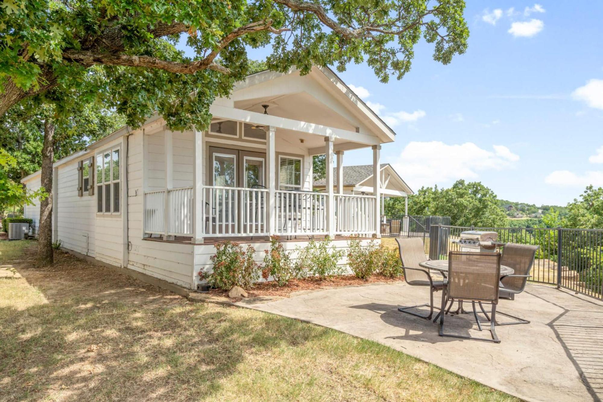 Crosstimbers Marina And Cottages Sperry Exterior foto